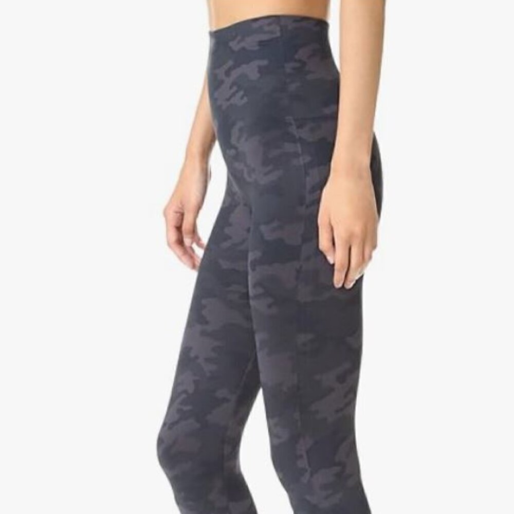 Spanx Ecocare Seamless Leggings Black Camo High Rise Women's Medium New - Picture 3 of 11